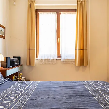 Guesthost - Seaview דירה *