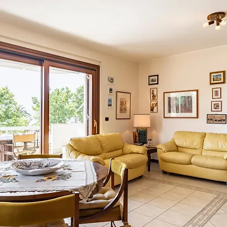 아파트 Guesthost - Seaview *